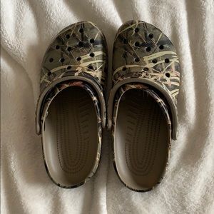 Camo crocs